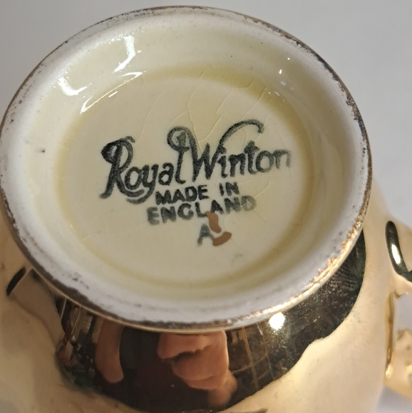 Vintage Gold Creamer, Royal Winton England - Picture 6 of 6